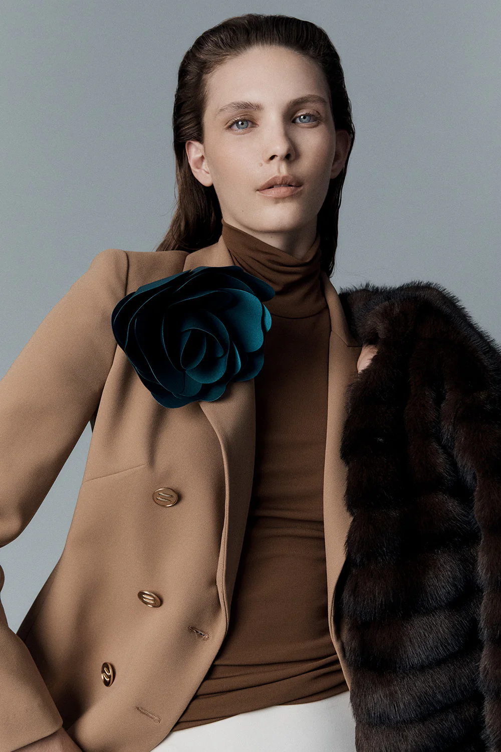 CINNAMON CREPE PEAKED DOUBLE BREASTED JACKET - Image 5