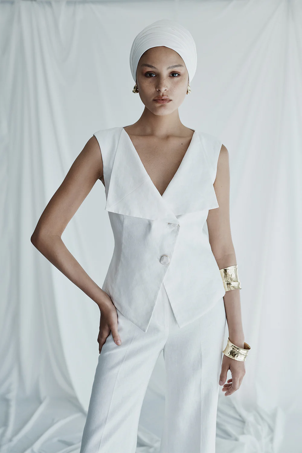 IVORY LINEN DOUBLE BREASTED VEST - Image 5